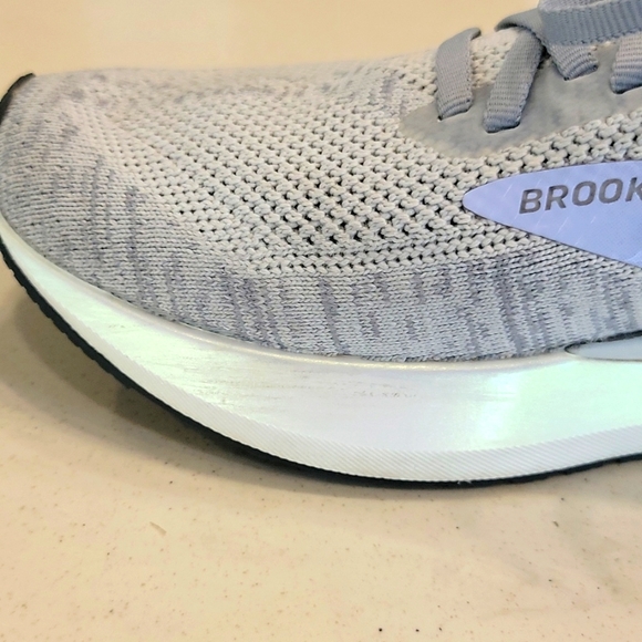 Brooks Bedlam 3 Women's Heather Gray and Purple Running Sneakers Shoes - Size 10 - Picture 12 of 16
